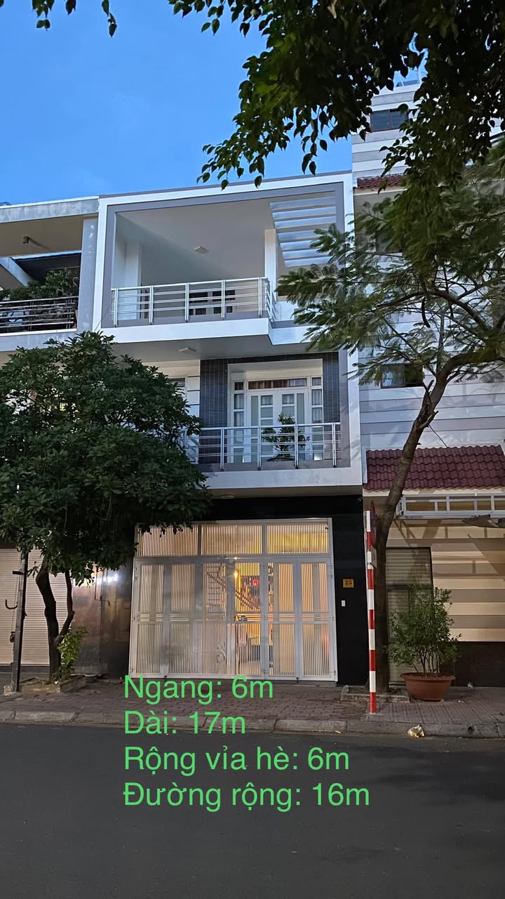 Mặt bằng Nha Trang 102m² Góc Trần Hữu Duyệt - Mặt tiền kinh doanh!