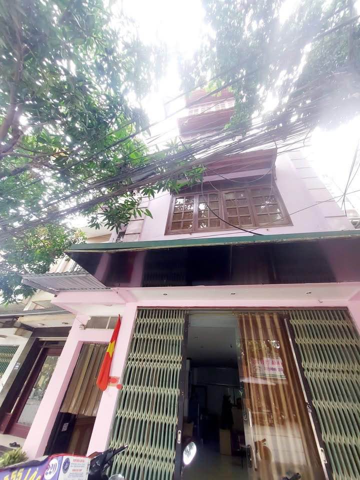 Nhà 4 Tầng Kinh Doanh Đường Nhạc Sơn - Dòng Tiền 22 Triệu/Tháng