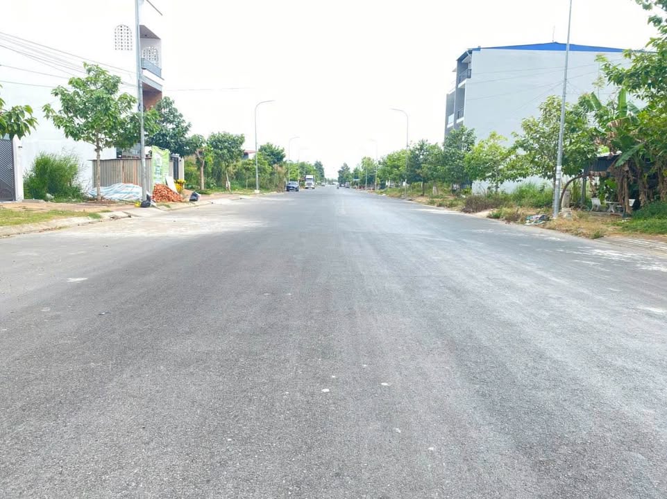 Bán Nền Đường A4 KDC Tân Phú, Cần Thơ - 90m² Sổ Hồng, Giá 2.24 Tỷ