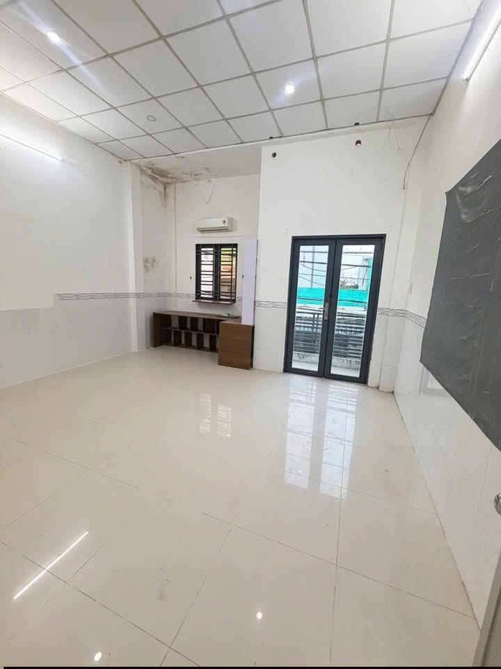 Nhà riêng KDC Thới Nhựt Cần Thơ 150m² - Ô tô tận cửa, sẵn 3 máy lạnh!