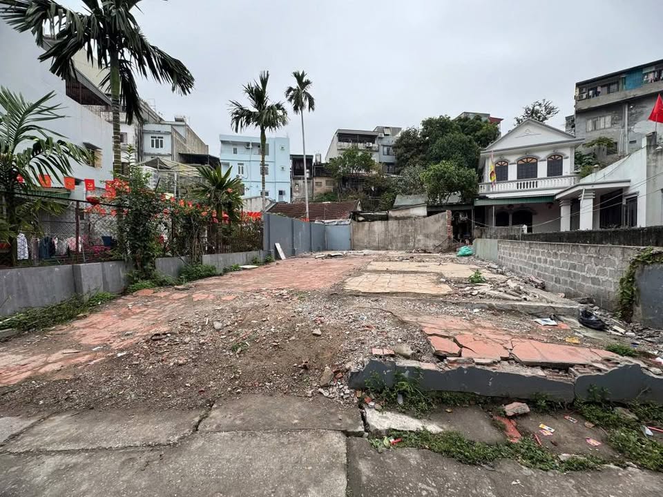 Bán đất góc 95m² Ngõ 10 Cao Xanh, Hạ Long - Giá 1.9 tỷ, ô tô vào nhà