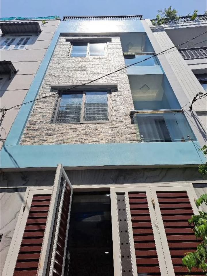 Nhà Phường 9 Tân Bình 40m² Full Nội Thất - Ô Tô Đậu Sân!