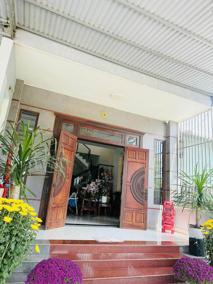 Nhà Mặt Tiền Đồng Xoài 150m² Giá 2.3 Tỷ - Vị Trí Kinh Doanh Đắc Địa