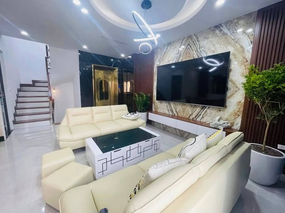 Cho thuê nhà phố 6 tầng thang máy Đàm Quang Trung, Long Biên - 18 triệu/tháng