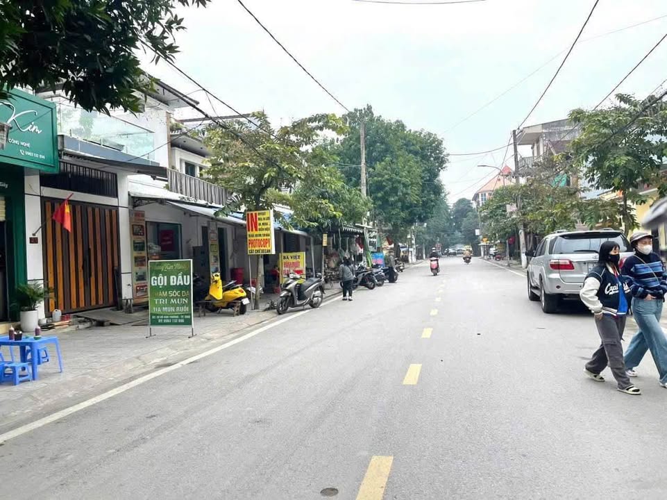 Nhà Mặt Tiền Kinh Doanh Đường Hồ Hán Thương, Vinh - 90m², 6 Triệu/Tháng