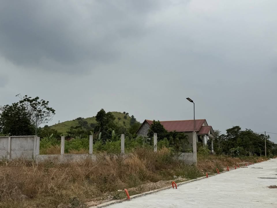 Đất nền Hồ Tràm 200m² giá 2 tỷ - Sổ đỏ sẵn sàng, đầu tư sinh lời!