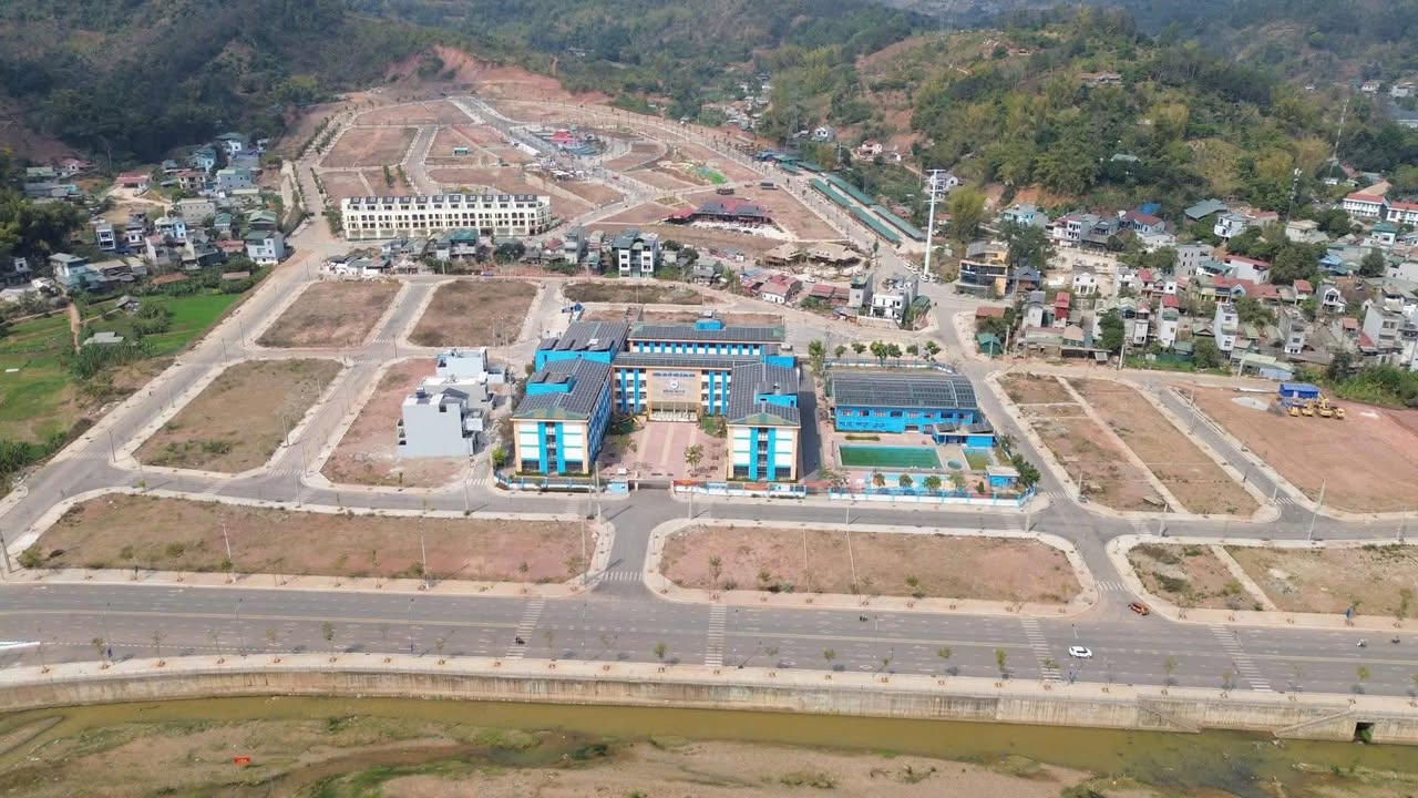 Bán Đất Nền 135m² Lô Bình Minh, Sơn La - Hướng Tây Nam, Sổ Đỏ