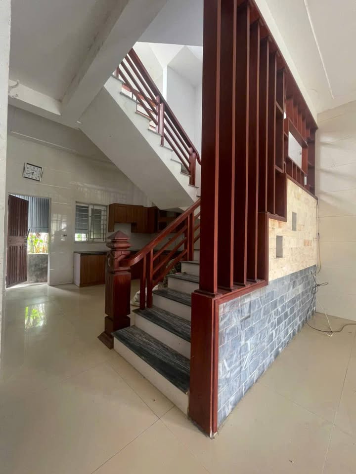 Nhà 2.5 Tầng 78.8m² Hưng Lộc, TP Vinh - Gần BV 4, Sẵn Ở Ngay