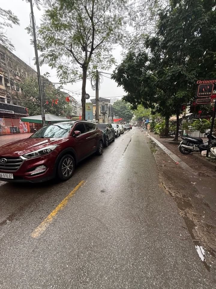 Nhà Phố Hồng Mai 40m² 4 Tầng - Thoáng Sáng, Dân Trí Cao