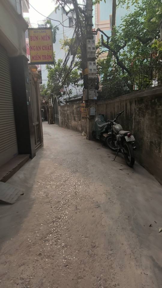 Nhà Lô Góc Xuân Diệu 30m² - View Hồ Tây, 5 Tầng, Sổ Đỏ Chính Chủ