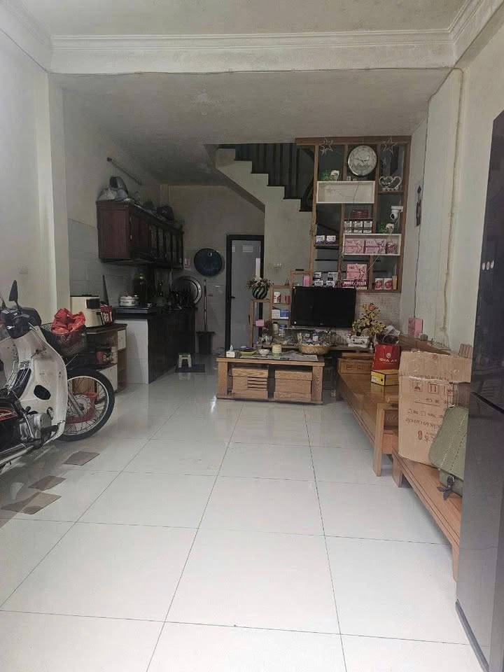 Nhà riêng Ngõ 987 Ngô Gia Tự Long Biên 32m² - Sẵn sàng ở ngay!