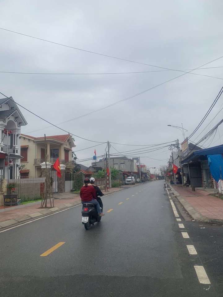 Đất Nền Tiên Thanh 172m² - Mặt Đường Trục Xã, Ô Tô Vào Tận Nơi!