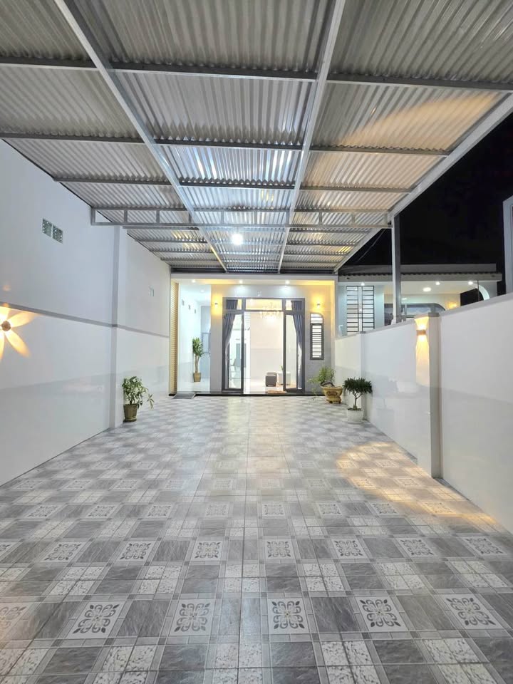 Nhà Sân Vườn Ngô Quyền Tây Ninh - 200m² - 1.379 Tỷ - Sẵn Sàng Dọn Vào Ở Ngay