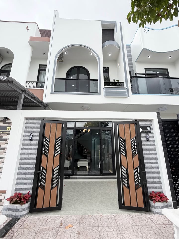 Nhà riêng Khu Đô Thị 5A Sóc Trăng 92m² giá 2 tỷ - Full nội thất!