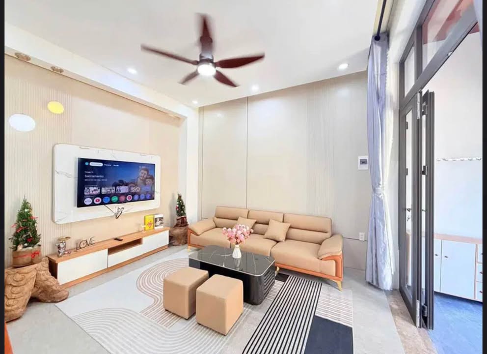 Nhà 2 Tầng Trung Tâm Tô Hiệu 60m² - Full Nội Thất, Sẵn Sàng Ở Ngay