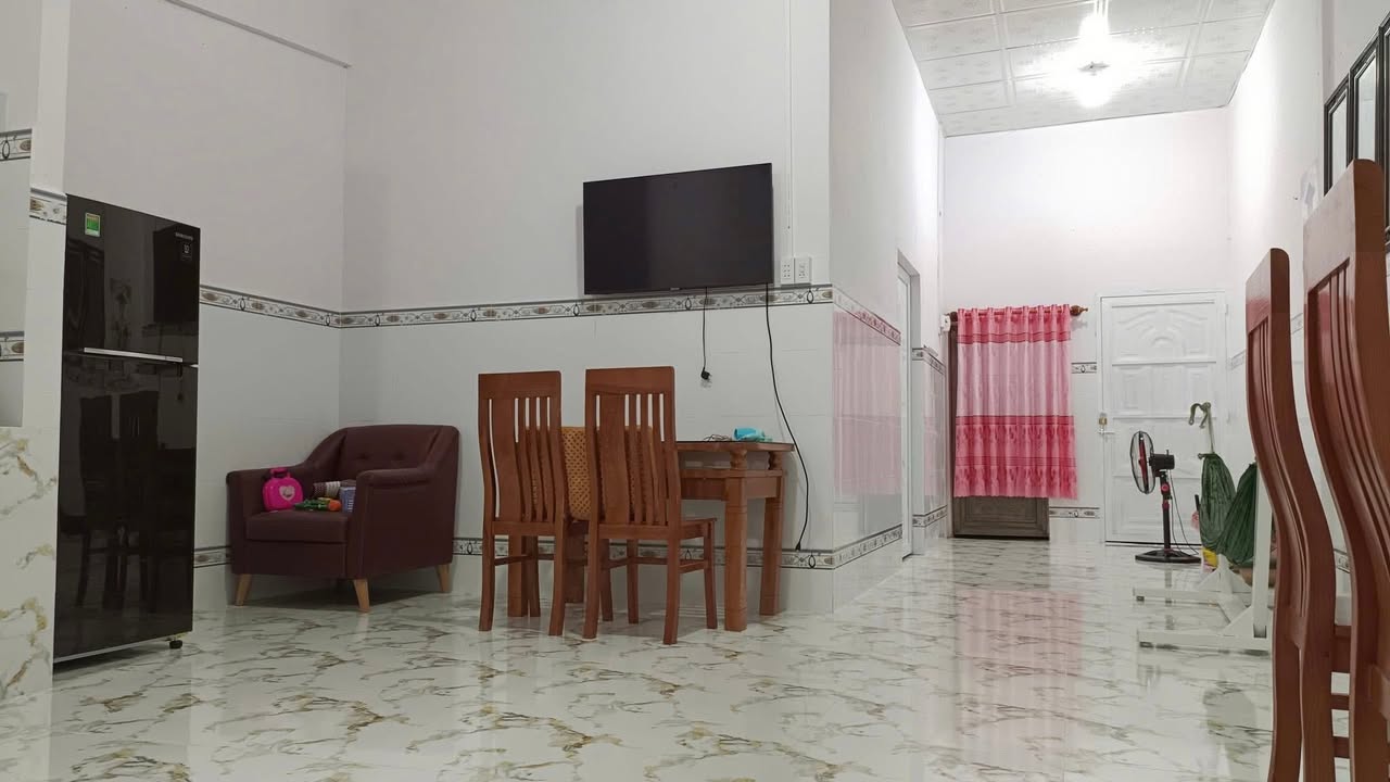 Bán nhà cấp 4 KDC Mái Dầm 100m² giá 1.05 tỷ - Sổ hồng sẵn!