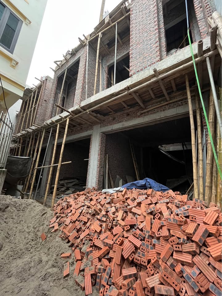 Nhà 3 Tầng Ngõ Lê Hồng Phong, Nam Định 45m² - Sẵn sàng ở ngay!