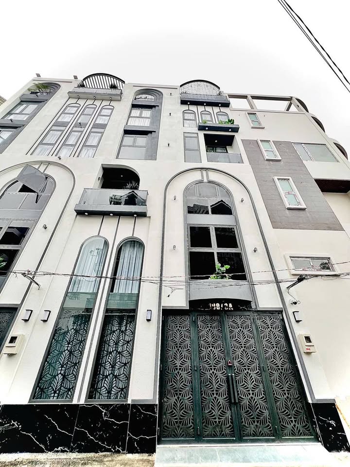 Nhà Phường 8 Gò Vấp 40m² 5 tầng, Thang Máy, Sổ Hồng Riêng - Giá 11.3 Tỷ