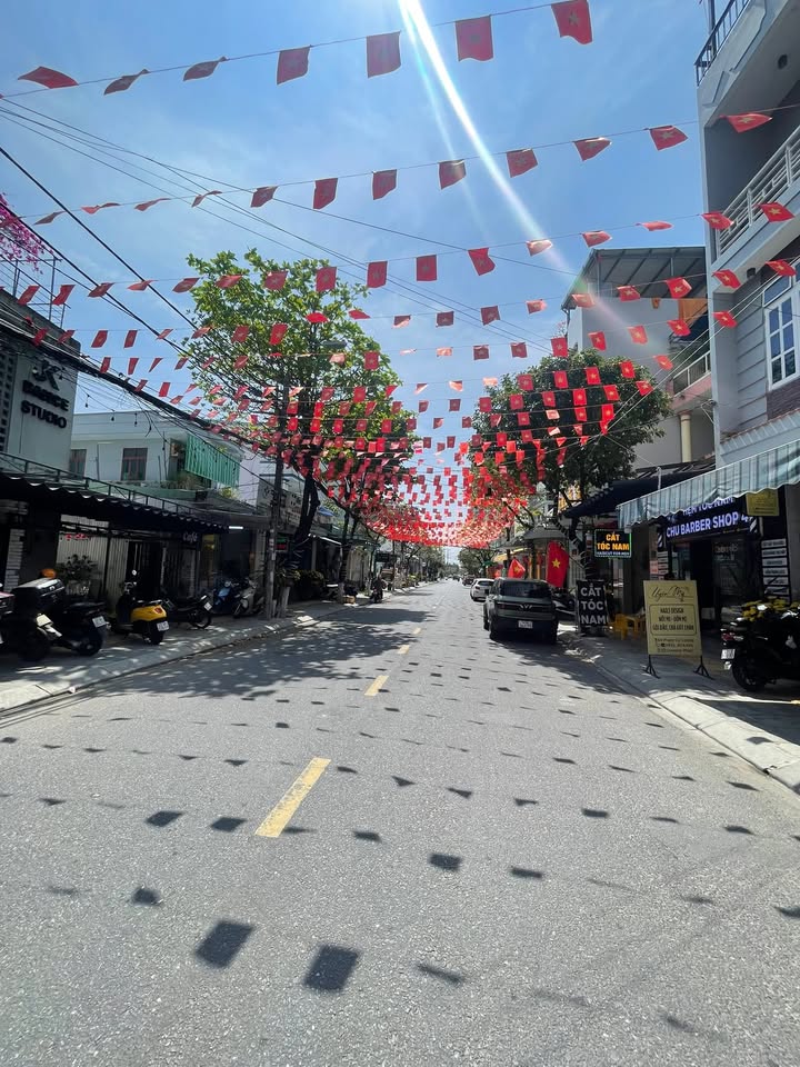 Nhà Mặt Tiền Phạm Cự Lượng Sơn Trà - Kinh Doanh Sầm Uất 63m²