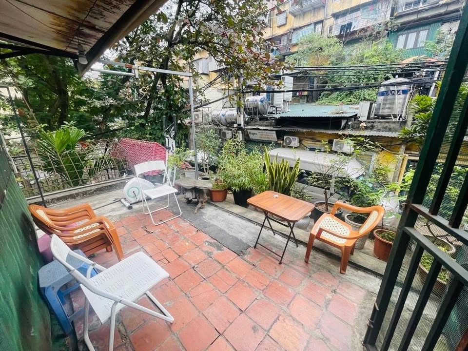 Căn hộ Trần Huy Liệu Ba Đình 90m² - Căn góc, sổ hồng sẵn!