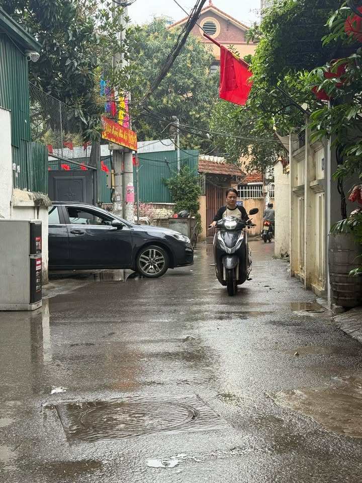 Nhà Mặt Phố Văn Trì 42m² - Mặt tiền kinh doanh, giá tốt hiếm có!