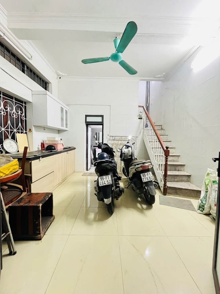 Cho thuê nhà nguyên căn Hai Bà Trưng 25m² giá 8 triệu - Sẵn sàng ở ngay!