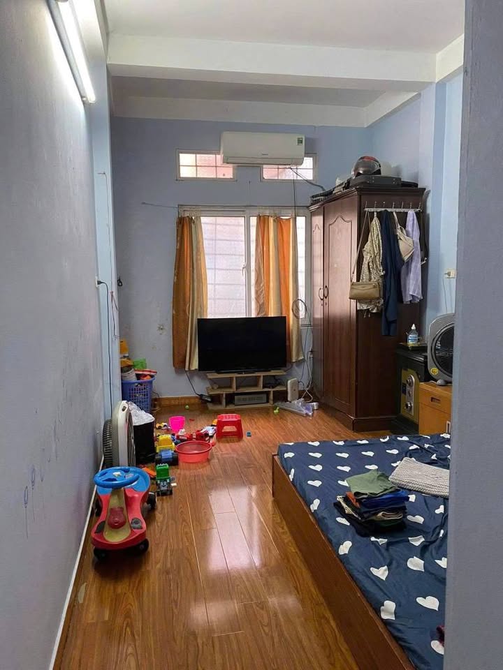 Cho thuê Nhà Riêng Nguyễn Xiển 28m² 5 tầng - Full Nội thất, Ô tô vào nhà