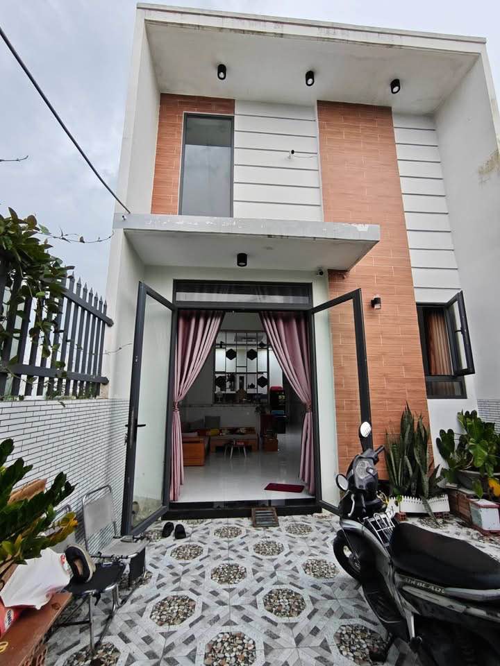 Nhà riêng Trảng Dài 90m² giá 1.75 tỷ - Sổ đỏ sẵn, ô tô vào nhà!