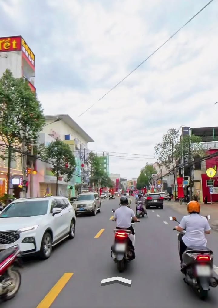 Nhà Mặt Tiền Phạm Văn Thuận, Biên Hòa - 104m² Kinh Doanh Đỉnh Cao