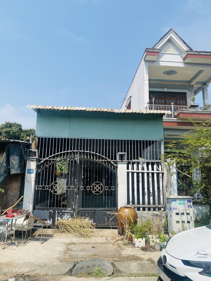 Nhà C4 100m² Đường 12M Bình Hòa, Thuận An - Giá Tốt 2.75 Tỷ, SHR, Kinh Doanh