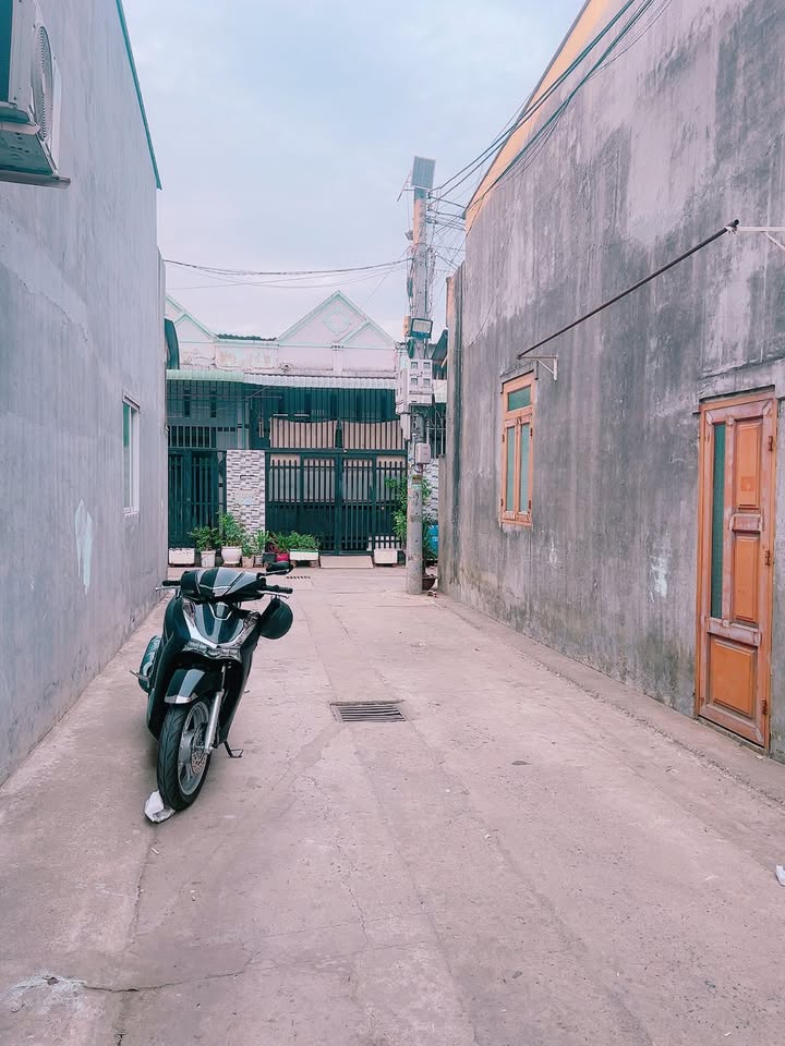 Nhà riêng Tân Uyên 54m² - Sẵn sàng ở ngay, giá chỉ 890 triệu!