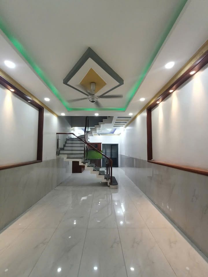 Nhà Ngô Thị Nhậm Dĩ An 84m² - Ô tô vào tận nhà, sẵn sàng ở ngay!