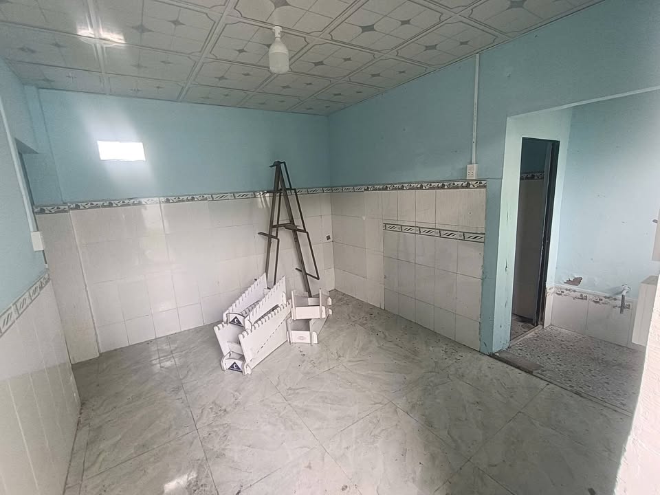 Nhà riêng hẻm Lê Hồng Phong, Sóc Trăng 2 triệu/tháng - Giá tốt hiếm có!