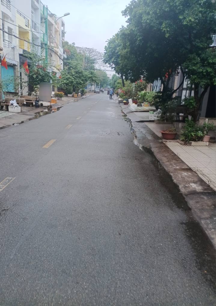 Bán nhà mặt tiền Khu Tên Lửa 90m² 11.5 tỷ - Vị trí đắc địa kinh doanh!