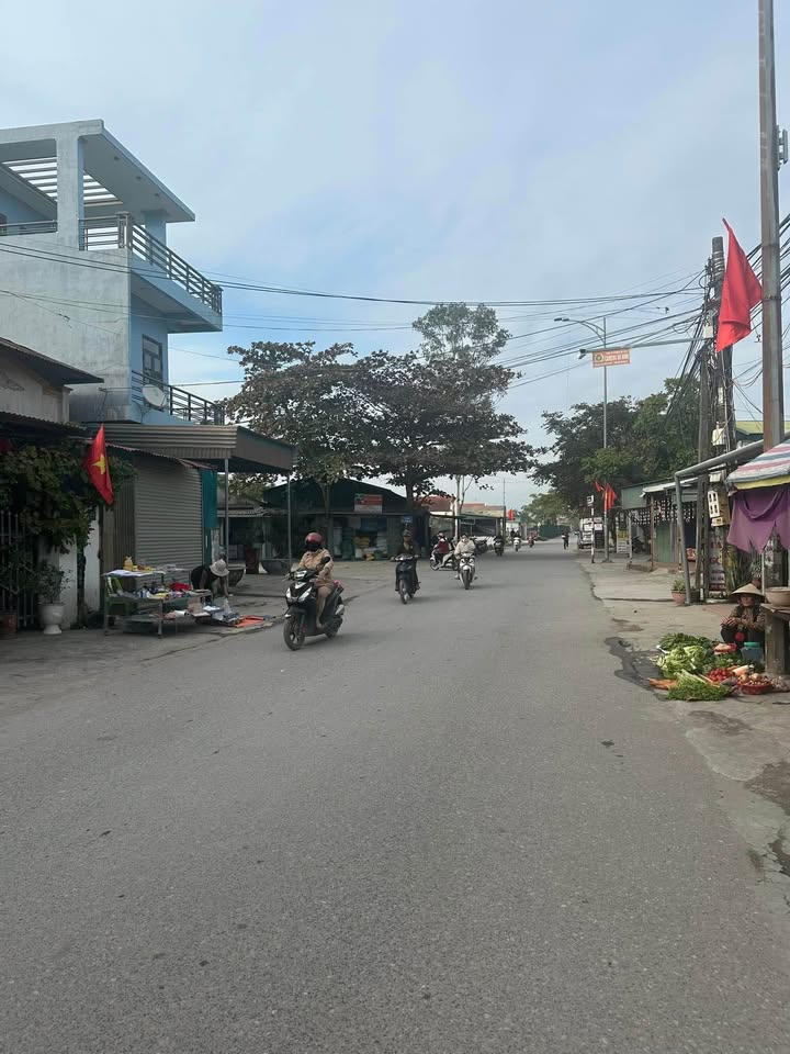 Bán đất 219m² Trần Anh Tông, Uông Bí - Tặng 2 nhà, mặt tiền 9m