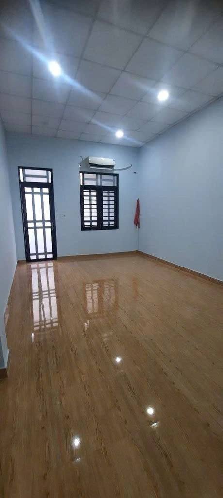 Nhà Tôn Thất Thuyết Q4 - 2PN, 2 Lầu, 54m² - Giá Thỏa Thuận