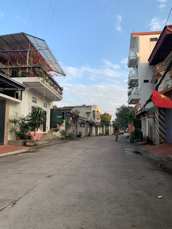 Đất Nền Nam Phù, Thanh Trì - 40m² Giá 2 Tỷ, Sổ Đỏ Sẵn Sàng