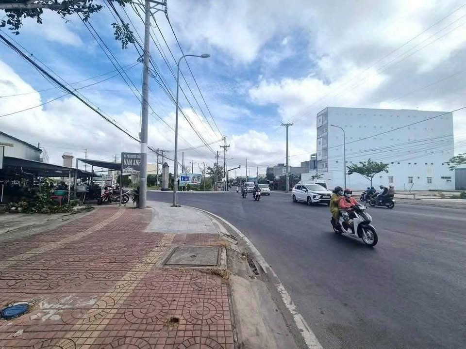 Bán Gấp Đất Mặt Tiền Cao Văn Lầu, P2, Bạc Liêu - 80m² - 1.69 Tỷ