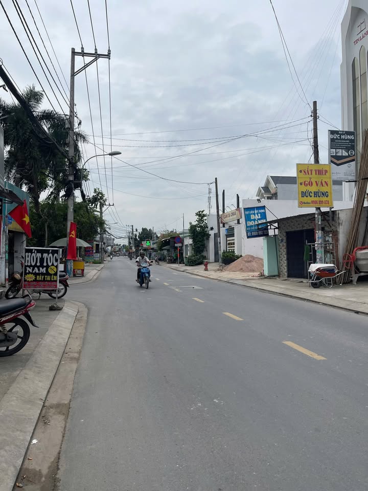 Nhà phố Trần Văn 10 Hóc Môn 77m² 6.8 tỷ - Mặt tiền kinh doanh sầm uất!