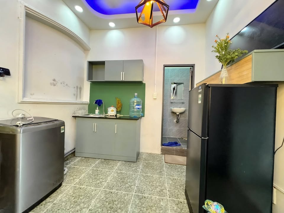 Căn hộ 2PN 55m² Hẻm 766 CMT8 Q3 - Full nội thất, an ninh tốt!