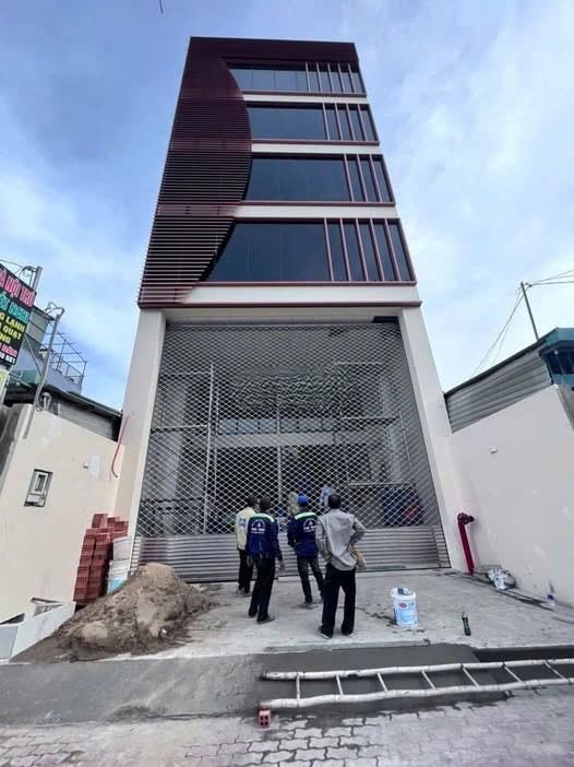 Building Đường 400, TP. Thủ Đức 200m² - Mặt tiền kinh doanh