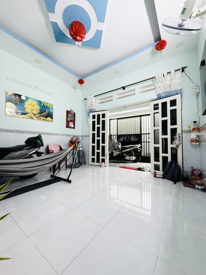 Nhà SHR Hóc Môn 52m² Giá 2.85 Tỷ - Gần Chợ, Sẵn Sàng Vào Ở Ngay