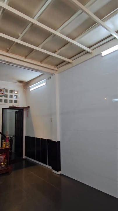 Nhà Riêng Lạc Long Quân Q11 32m² 6.8 tỷ - Ô tô vào tận nhà!