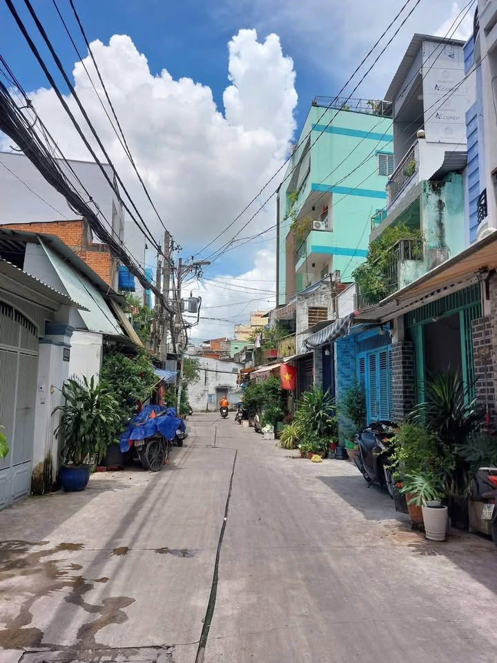 Nhà Phố Quận 11 52m² Giá 8 Tỷ - Vị Trí Đắc Địa, Căn Góc 3 Mặt Tiền!