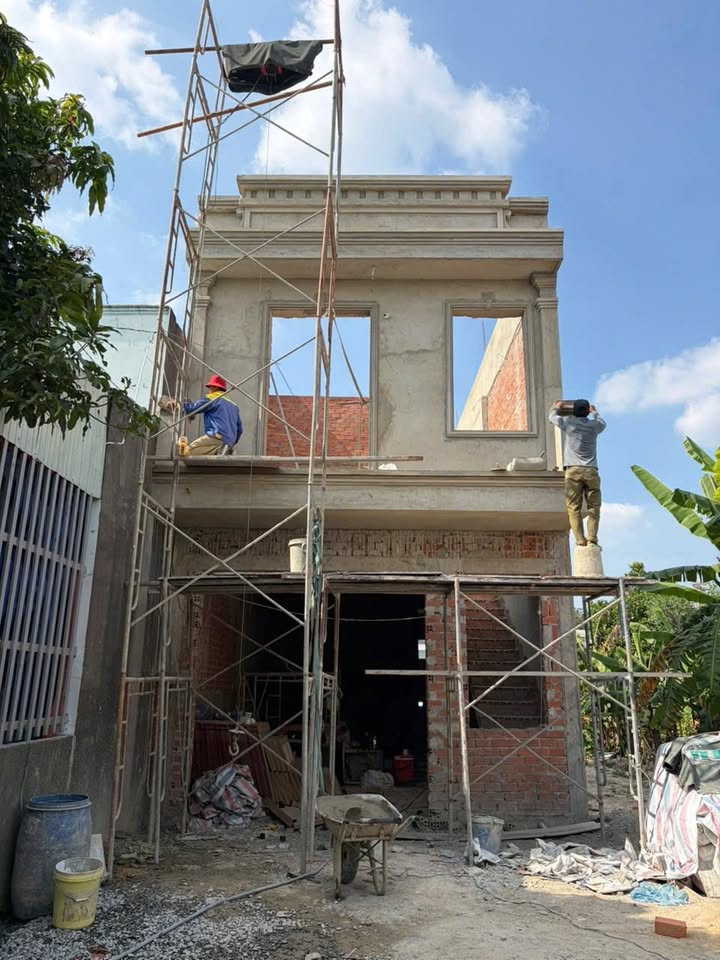 Nhà 2 Tầng 3PN TP. Thủ Dầu Một - 102m² Hướng ĐN, Giá 3.45 Tỷ