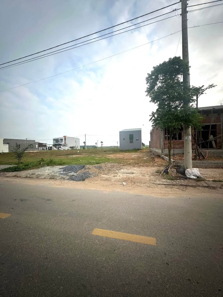 Mặt tiền Lê Thế Tiết 250m² - Vị trí đắc địa, kinh doanh sầm uất!