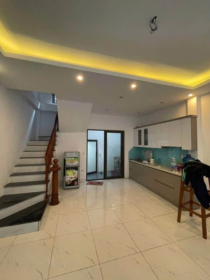 Cho thuê nhà 3 tầng Trần Lãm 3PN giá 4.5 triệu - Sẵn sàng ở ngay!