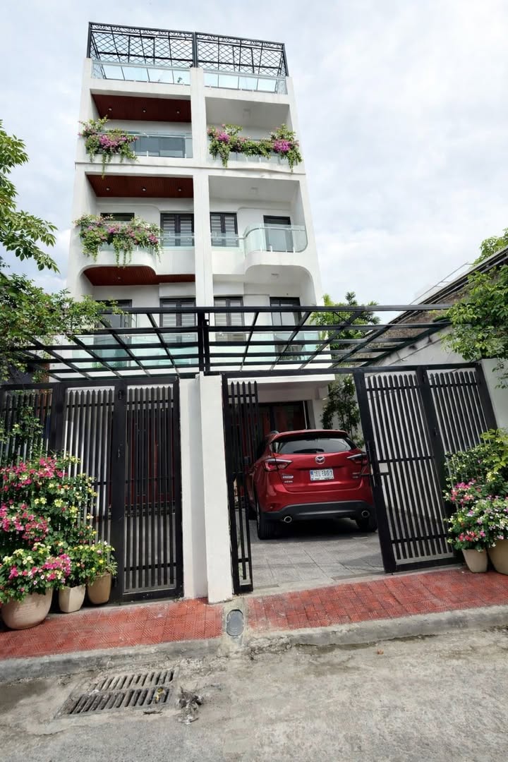 Nhà Phố Hoa Lâm 90m², 6 Tầng, Gara, Thang Máy - Kinh Doanh Đỉnh Cao 14 Tỷ