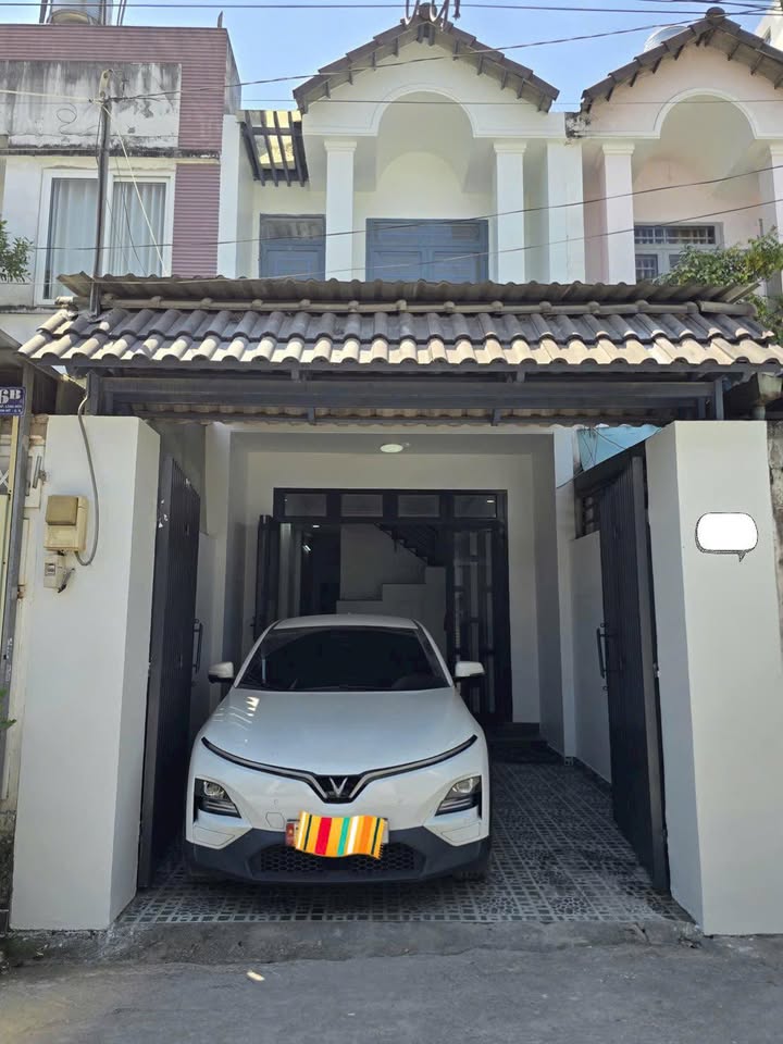 Nhà phố Quận 9 70m² giá 4.6 tỷ - Mặt tiền kinh doanh đắc địa!