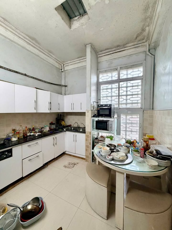 Nhà mặt phố Miếu Hai Xã 42m² giá 5.95 tỷ - Kinh doanh cực tốt!